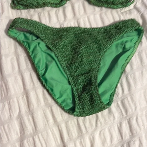 NWOT Vix Paulahermanny Green Textured Bikini Set - Picture 2 of 8